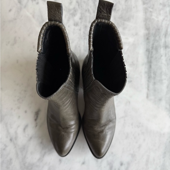Authentic Alexander Wang Gray Leather Ankle Boots - Picture 3 of 6